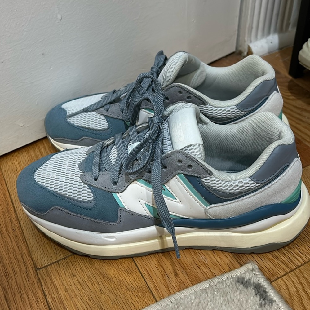 New Balance 57/40 Women’s Sneakers size 8.5